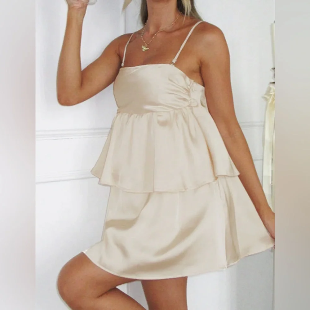 Beginning Boutique - cream satin mini dress - US 2 - Picture 2 of 6